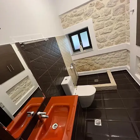 شقة Zmarias Perachori