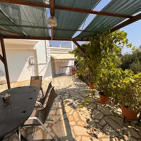 شقة Zmarias Perachori