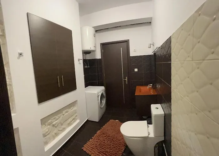 Zmarias Apartament *